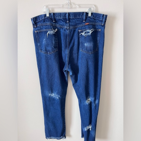 Distressed western style jeans - Picture 2 of 2